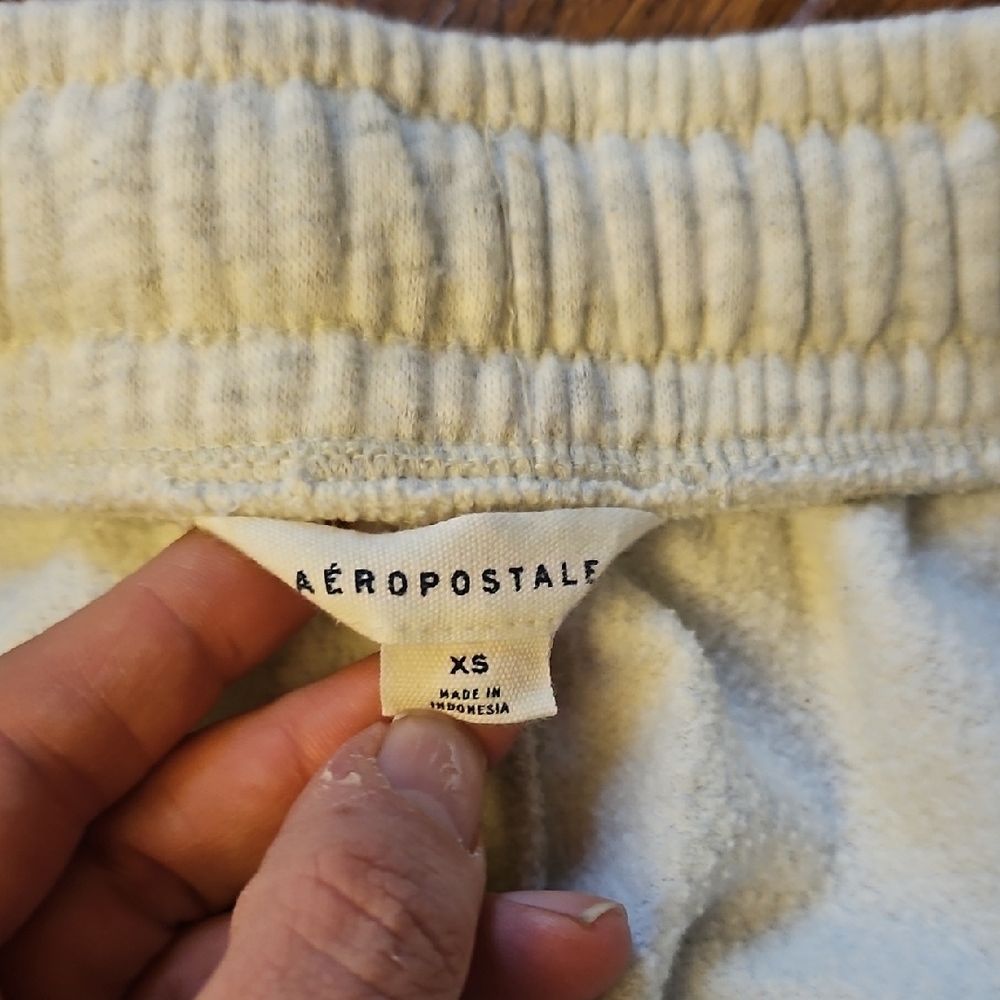 Aeropostale Light Gray Cargo Joggers - Picture 2 of 3
